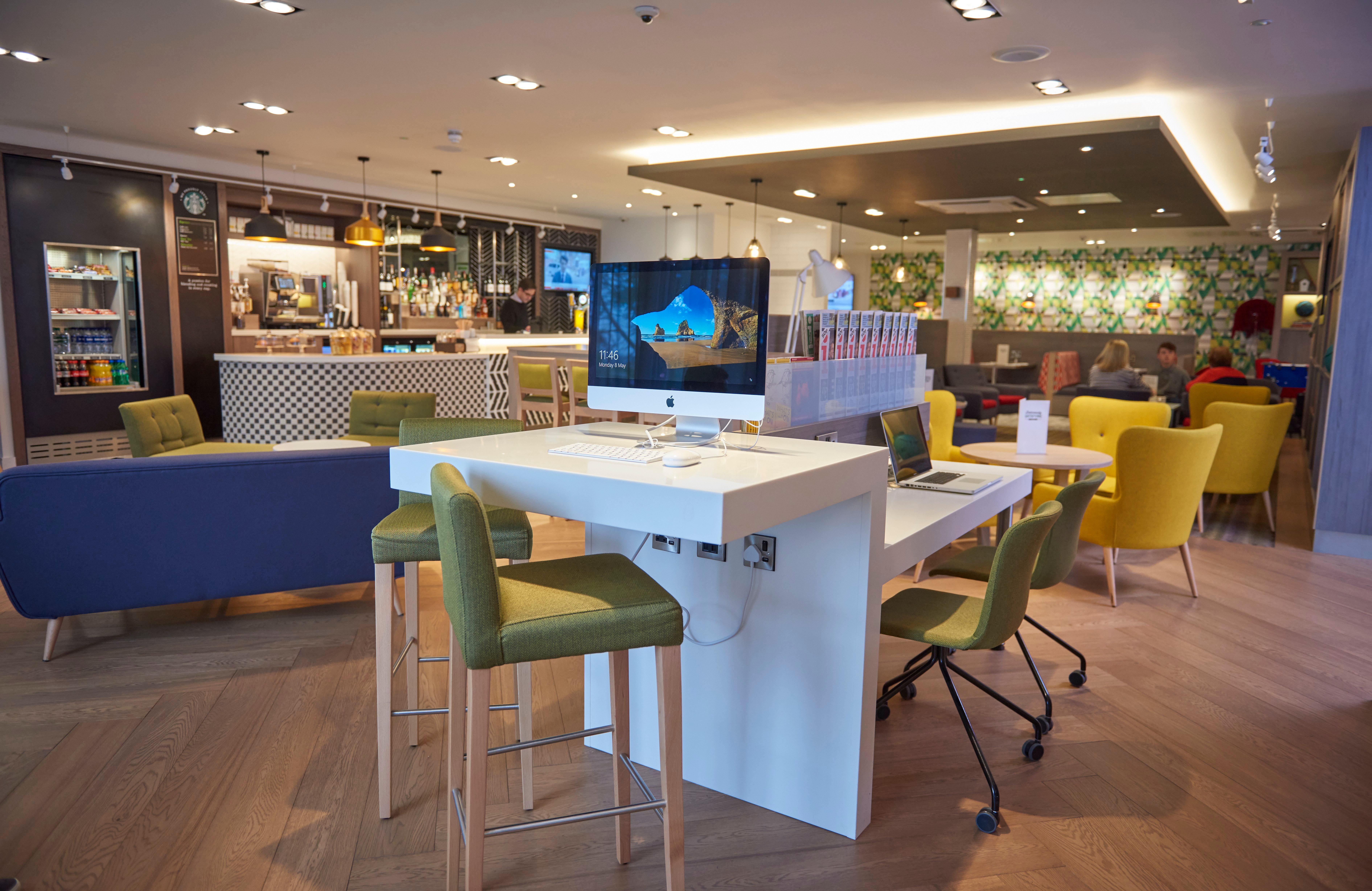 Holiday Inn Northampton West M1 Junc 16, An Ihg Hotel Flore Buitenkant foto